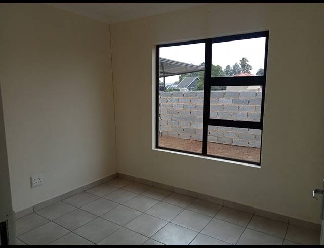 3 BEDROOM HOUSE FOR SALE IN RIVERSDALE